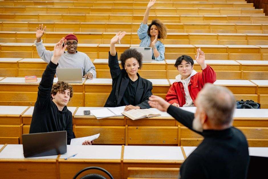 Active Learning and Student Participation